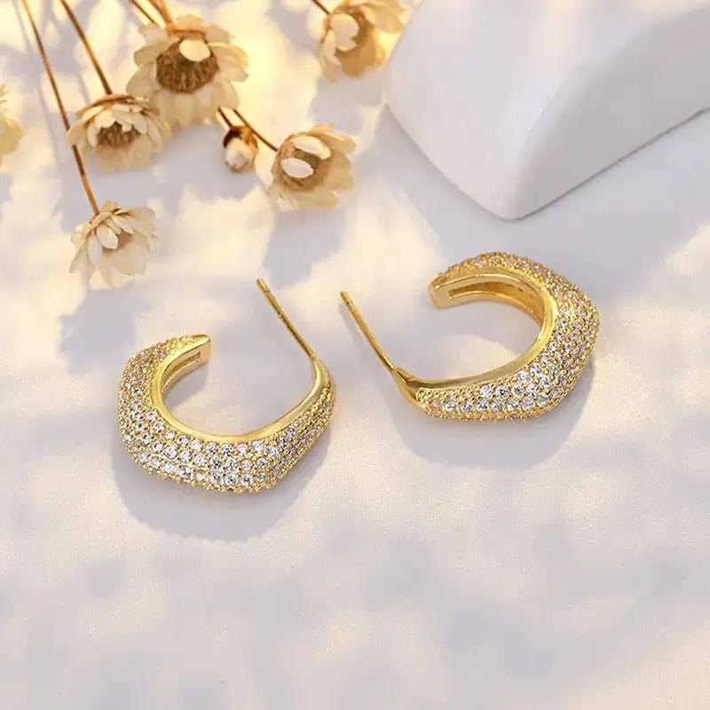 Huitan Sparkling Zirconia Hoop Earrings for Women Luxury Gold Color Daily Party Accessories Gorgeous Anniversary Jewelry Gifts