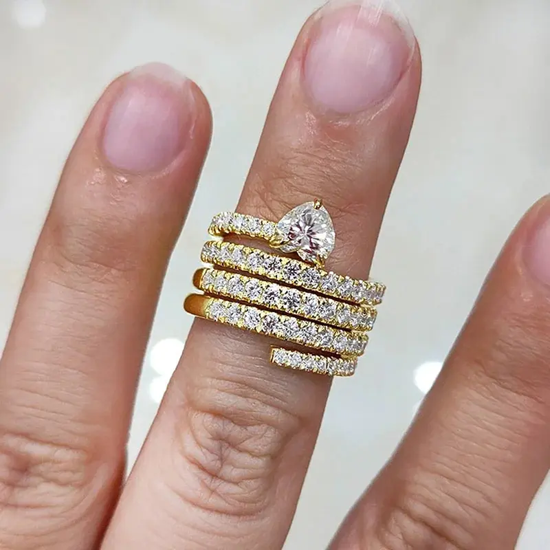 Huitan Luxury Gold Color Wide Ring Fashion Female Engagement Ceremony Party Accessories Gorgeous Bright Zirconia Finger Jewelry