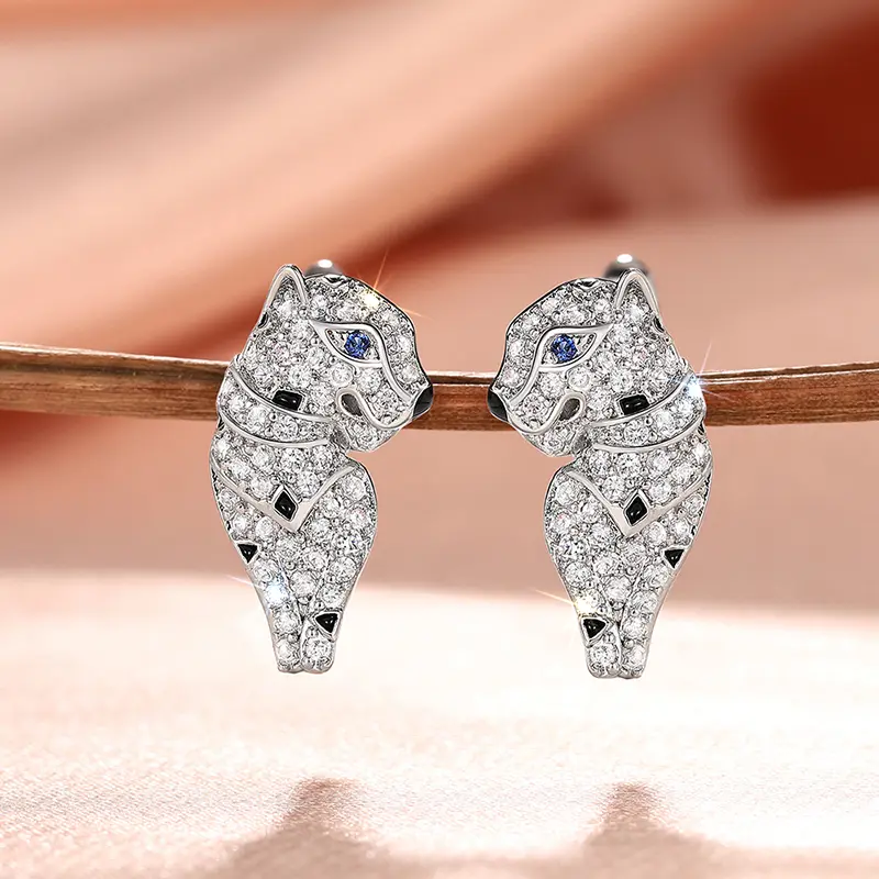 Huitan Punk Leopard Earrings for Women Blue Eyes Black Dot Design Personality Hip Hop Female Ear Accessories Statement Jewelry