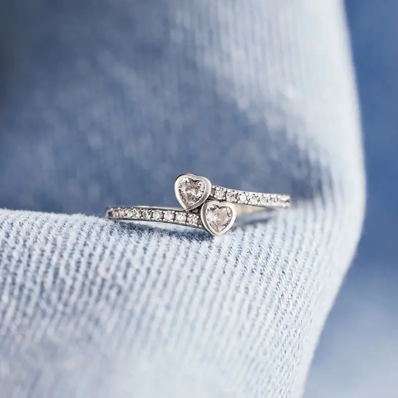 Huitan Double Heart Shaped Ring for Women Temperament Sparkling Jewelry for Elegant Wedding Party Fashion Engagement Jewelry