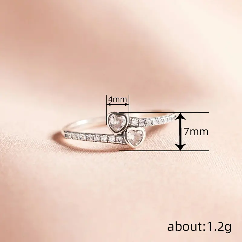 Huitan Double Heart Shaped Ring for Women Temperament Sparkling Jewelry for Elegant Wedding Party Fashion Engagement Jewelry