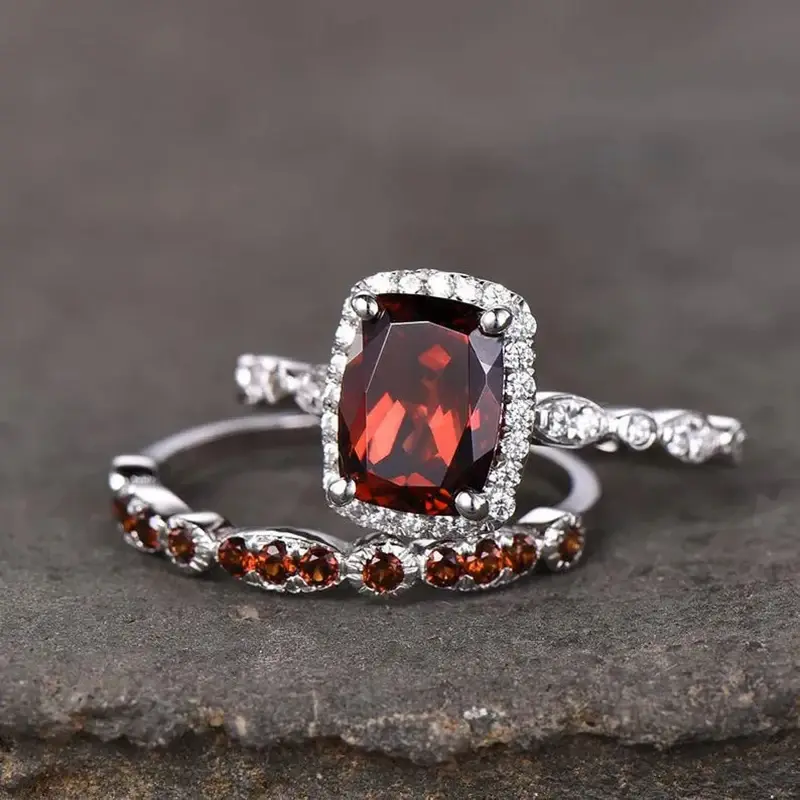 Huitan Luxury 2Pc/Set Red Cubic Zirconia Rings for Women Charming Finger Accessories for Wedding Ceremony Gorgeous Jewelry