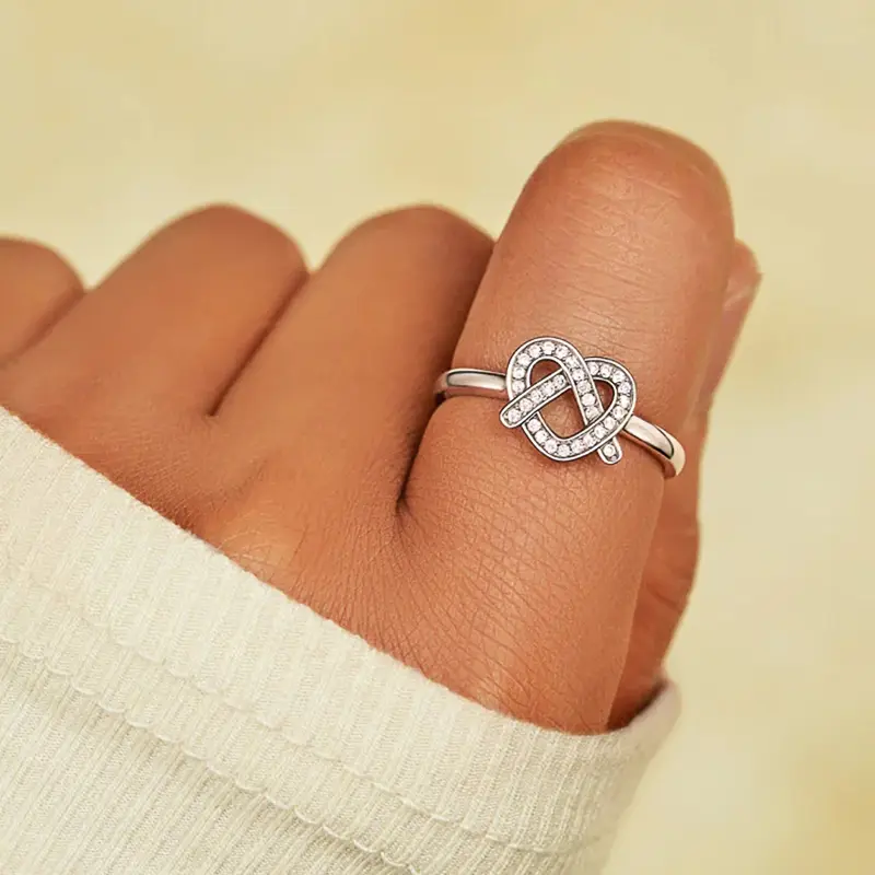 Huitan Luxury Wedding Rings with Bright Cubic Zirconia Fashion Women Daily Wearable Accessories Love Jewelry for Women