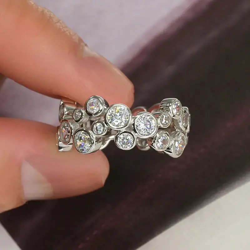 Huitan Trendy Silver Color Finger Ring Female Round Zirconia Accessories Chic Fashion Jewelry for Engagement Ceremony Party