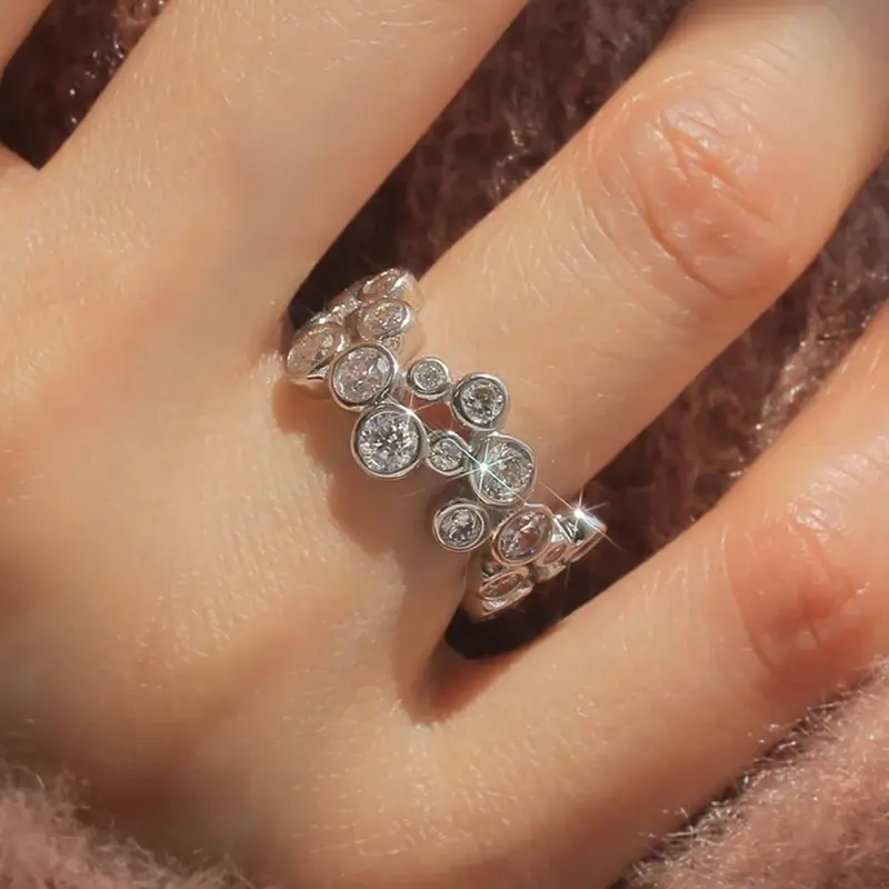 Huitan Trendy Silver Color Finger Ring Female Round Zirconia Accessories Chic Fashion Jewelry for Engagement Ceremony Party