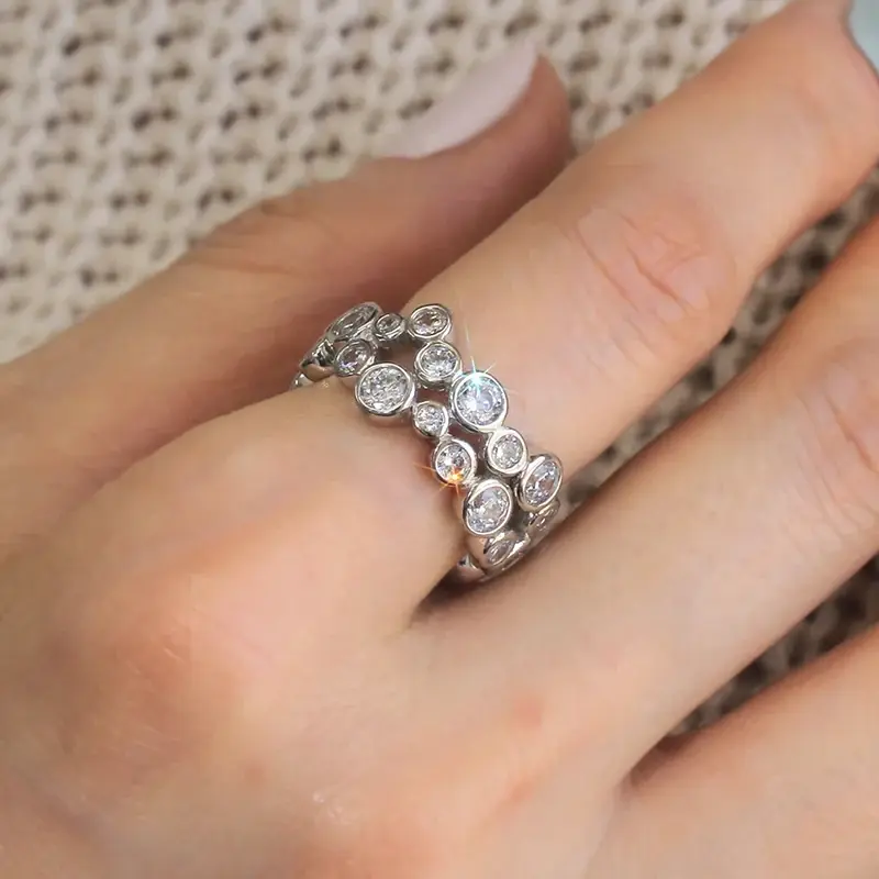 Huitan Trendy Silver Color Finger Ring Female Round Zirconia Accessories Chic Fashion Jewelry for Engagement Ceremony Party