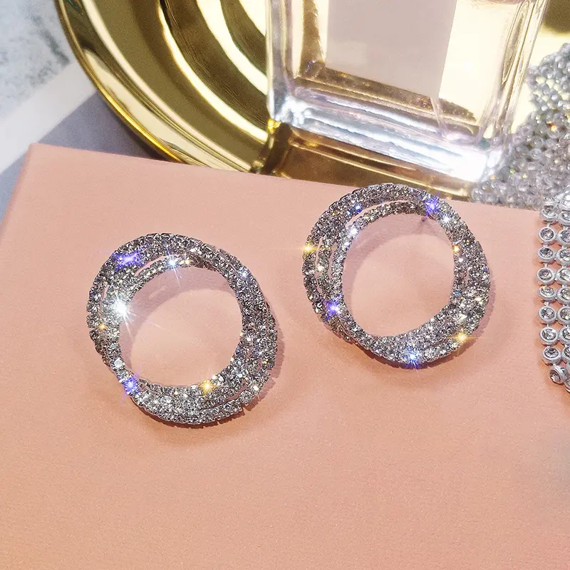 Huitan Luxury Micro Paved Dazzling Crystal CZ Classic Women Stud Earrings Silver Color Twine Round Shape Versatile Lady Jewelry
