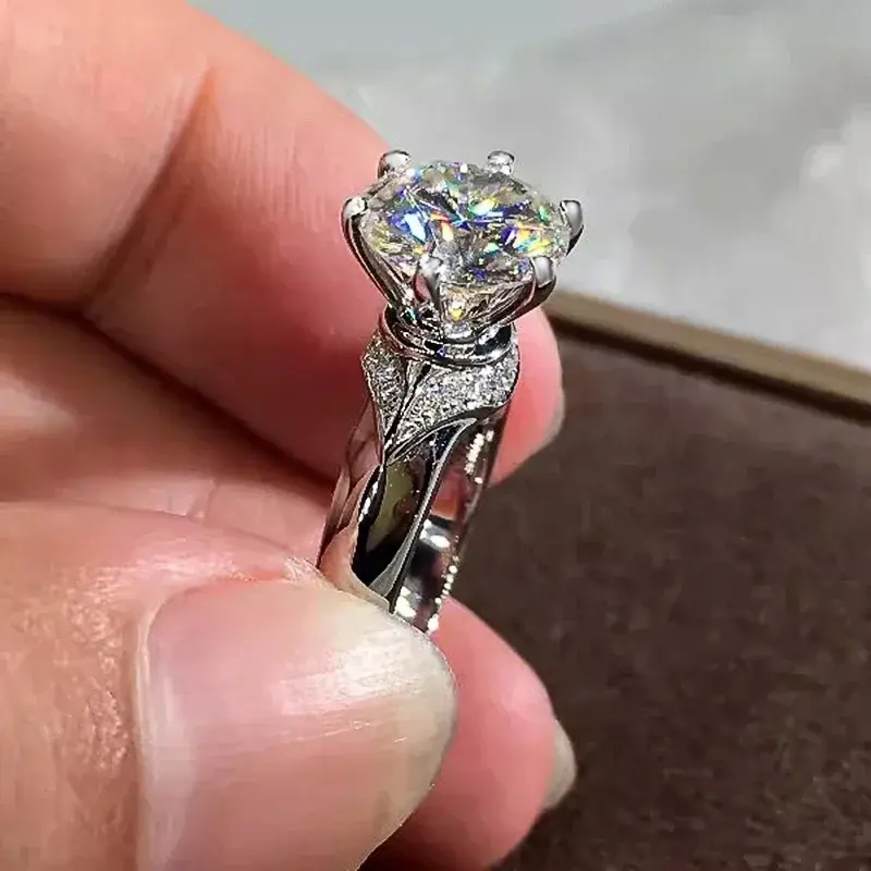 Huitan Luxury Round Zirconia Finger Ring Female Proposal Accessories Dainty Gorgeous Silver Color Wedding Band Jewelry for Women