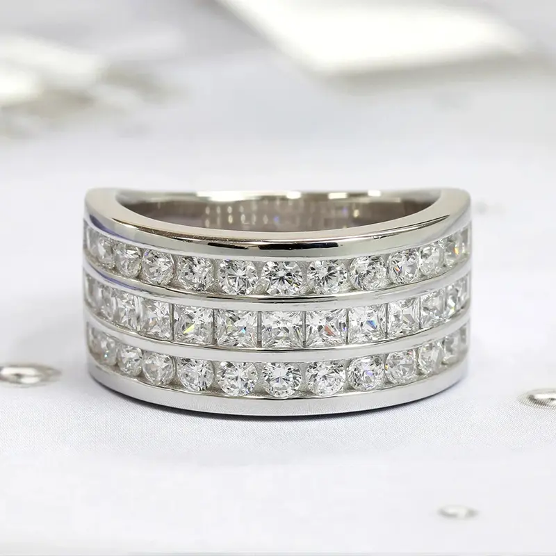 Huitan Modern Fashion Women Rings with Cubic Zirconia Silver Color Daily Wear Statement Accessories Wedding Engagement Jewelry