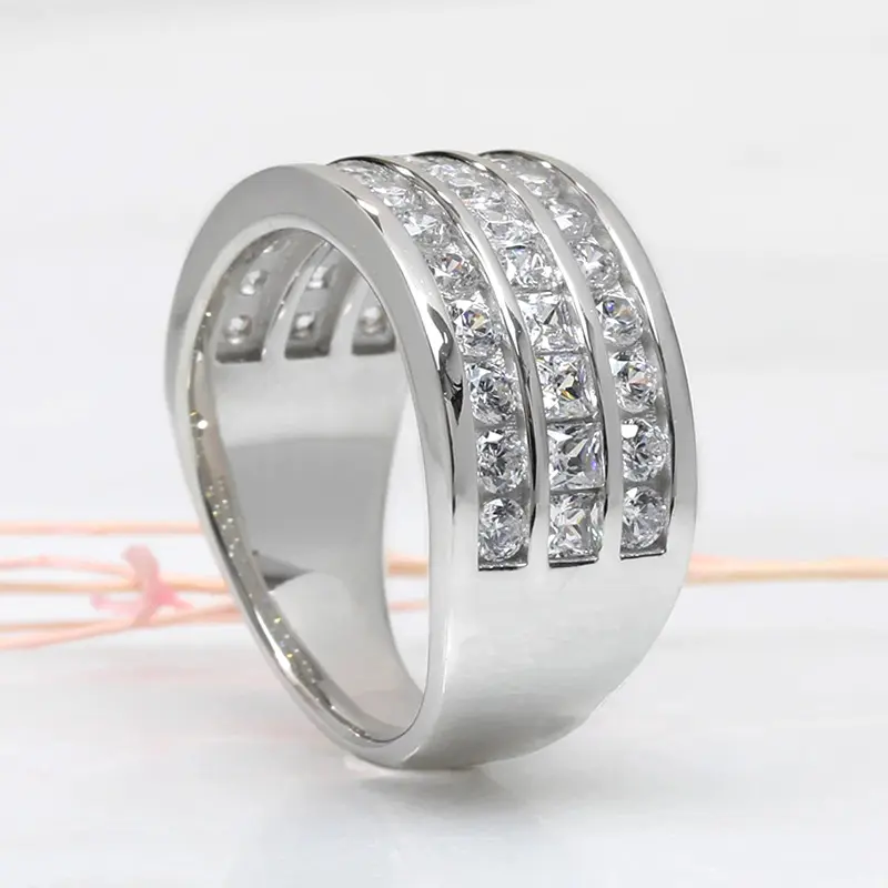 Huitan Modern Fashion Women Rings with Cubic Zirconia Silver Color Daily Wear Statement Accessories Wedding Engagement Jewelry