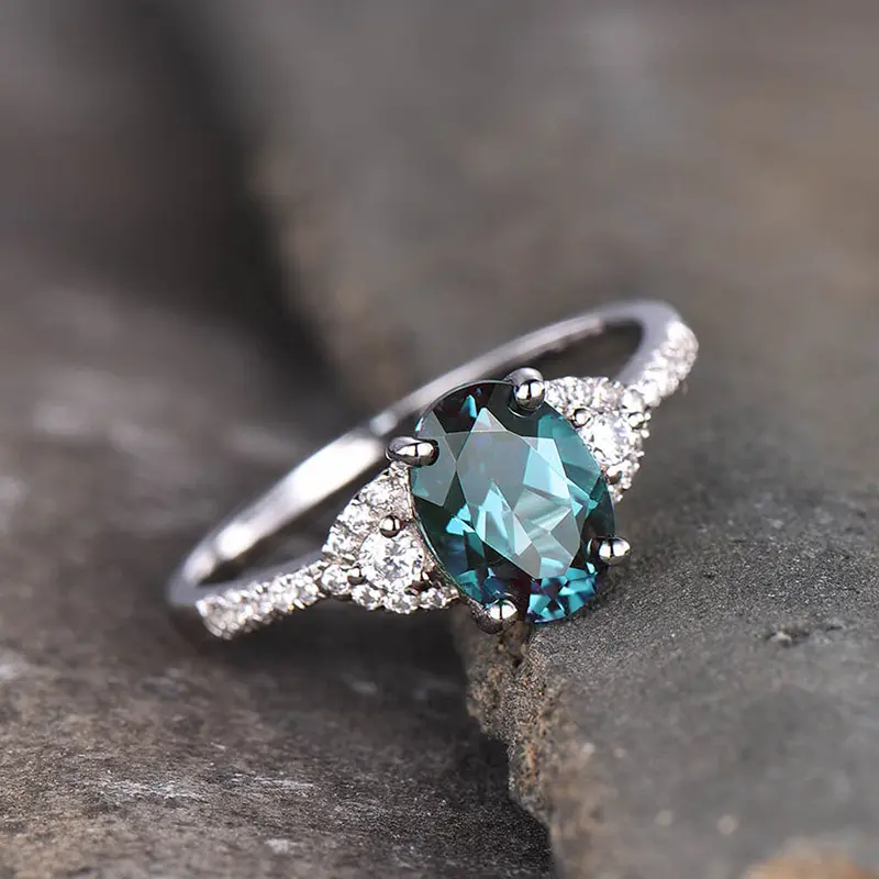 Huitan Simple Elegant Design Oval Blue CZ Rings Women for Anniversary Party Facy Gift for Lady Temperament Elegant Jewelry