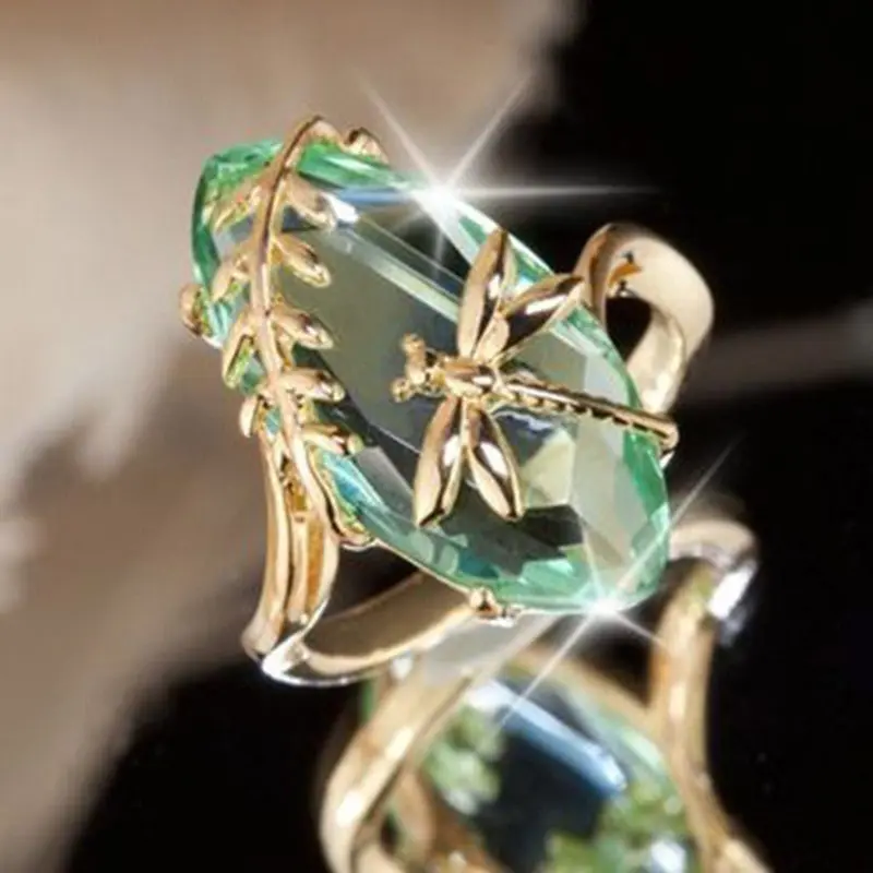 Huitan Flying Dragonfly Shaped Decoration Design Women Rings Exquisite Women Animal Accessories Rings With AAA Pink&Green Zircon