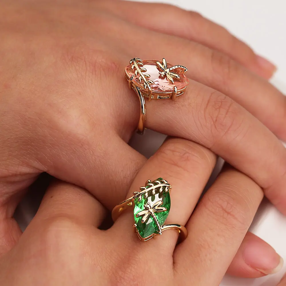Huitan Flying Dragonfly Shaped Decoration Design Women Rings Exquisite Women Animal Accessories Rings With AAA Pink&Green Zircon