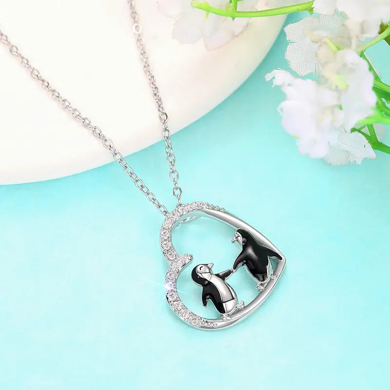 Huitan Penguin Necklace for Friends Cute Animal Heart Pendant Necklace Birthday Gift Daily Wear Statement Accessory Hot Jewelry