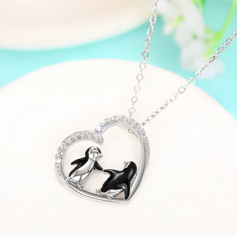 Huitan Penguin Necklace for Friends Cute Animal Heart Pendant Necklace Birthday Gift Daily Wear Statement Accessory Hot Jewelry