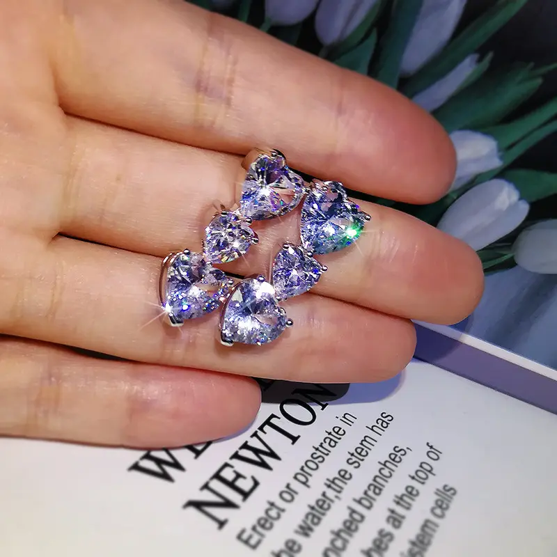 Huitan Fashion Luxury Heart Cubic Zirconia Crystal Earrings Women Simple Stylish Design Versatile Female Earrings Ear Jewelry
