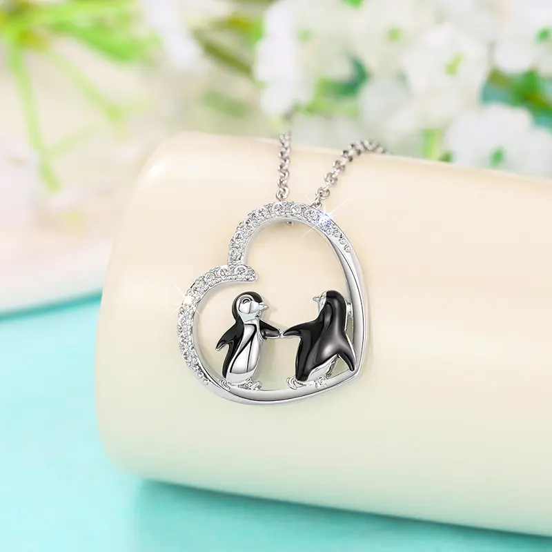 Huitan Penguin Necklace for Friends Cute Animal Heart Pendant Necklace Birthday Gift Daily Wear Statement Accessory Hot Jewelry