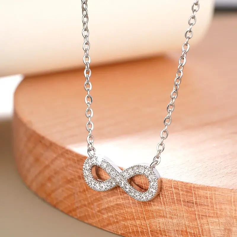 Huitan Fashion Chic Pendant Necklace Lady Everyday Jewelry with Cubic Zirconia Stylish Versatile Silver Color Accessories Gifts