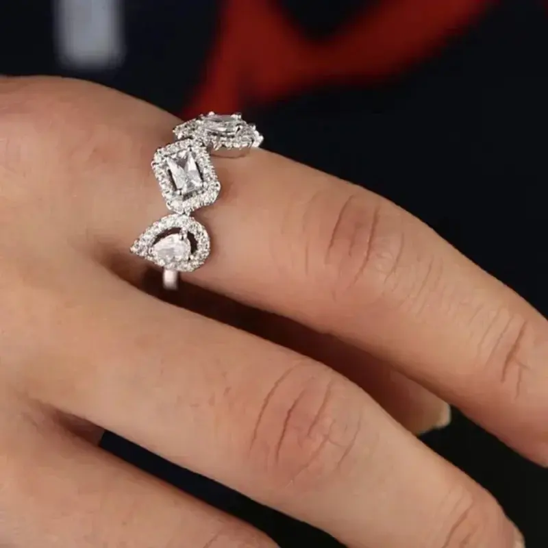 Huitan Chic Bright Zirconia Finger Ring Lady Wedding Bands Accessories Fashion Luxury Silver Color Jewelry for Engagement Party