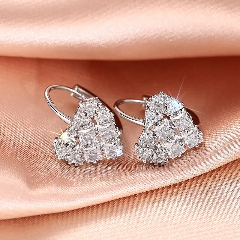 Huitan Sparkling Heart Shaped Drop Earrings Female Romantic Wedding Accessories with Bright Zirconia Sweet Lady Dainty Jewelry