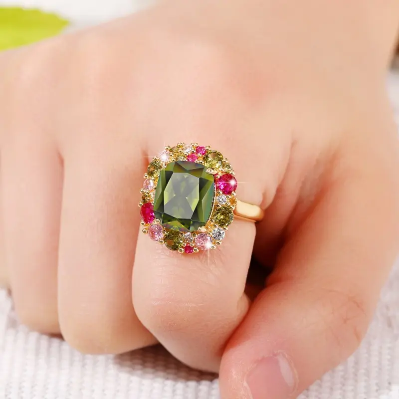 Huitan Gorgeous Green Cubic Zirconia Lady's Rings Newly Designed Colorful CZ Wedding Anniversary Party Fashion Jewelry for Women