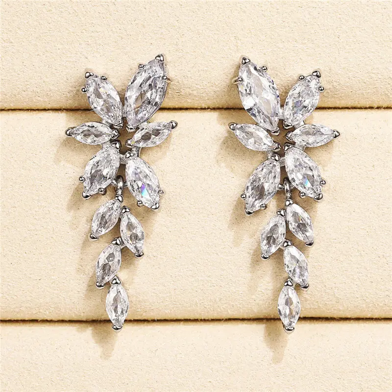 Huitan Luxury Bridal Wedding Earrings for Women Paved Crystal AAA CZ Stone Aesthetic Female Dangle Earrings Party Trendy Jewelry