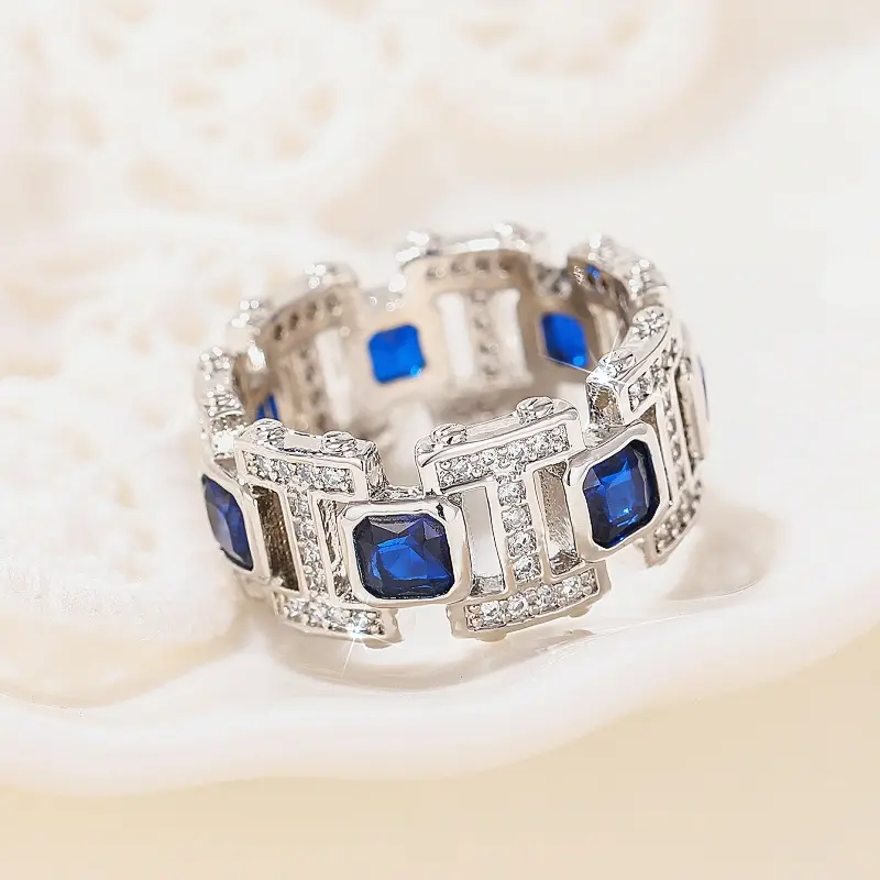 Huitan Gorgeous Women Rings with Blue Cubic Zirconia Luxury Trendy Wedding Band Accessories Modern Design Female Jewelry