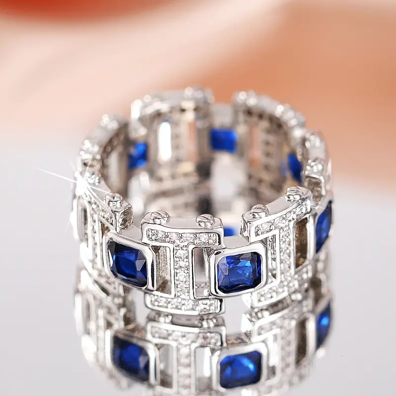Huitan Gorgeous Women Rings with Blue Cubic Zirconia Luxury Trendy Wedding Band Accessories Modern Design Female Jewelry