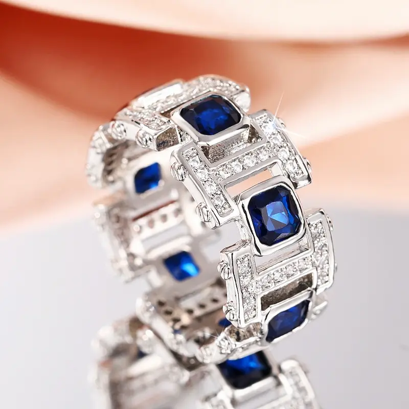 Huitan Gorgeous Women Rings with Blue Cubic Zirconia Luxury Trendy Wedding Band Accessories Modern Design Female Jewelry