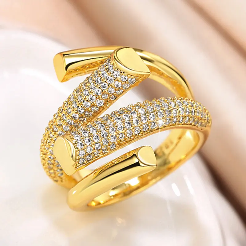 Huitan Hyperbole Shape Geometric Gold Color Girl Ring Luxury Paved Sparkling CZ Daily Wear Party Fashion Versatile Women Jewelry