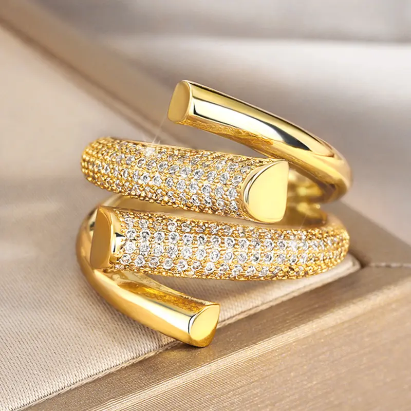 Huitan Hyperbole Shape Geometric Gold Color Girl Ring Luxury Paved Sparkling CZ Daily Wear Party Fashion Versatile Women Jewelry
