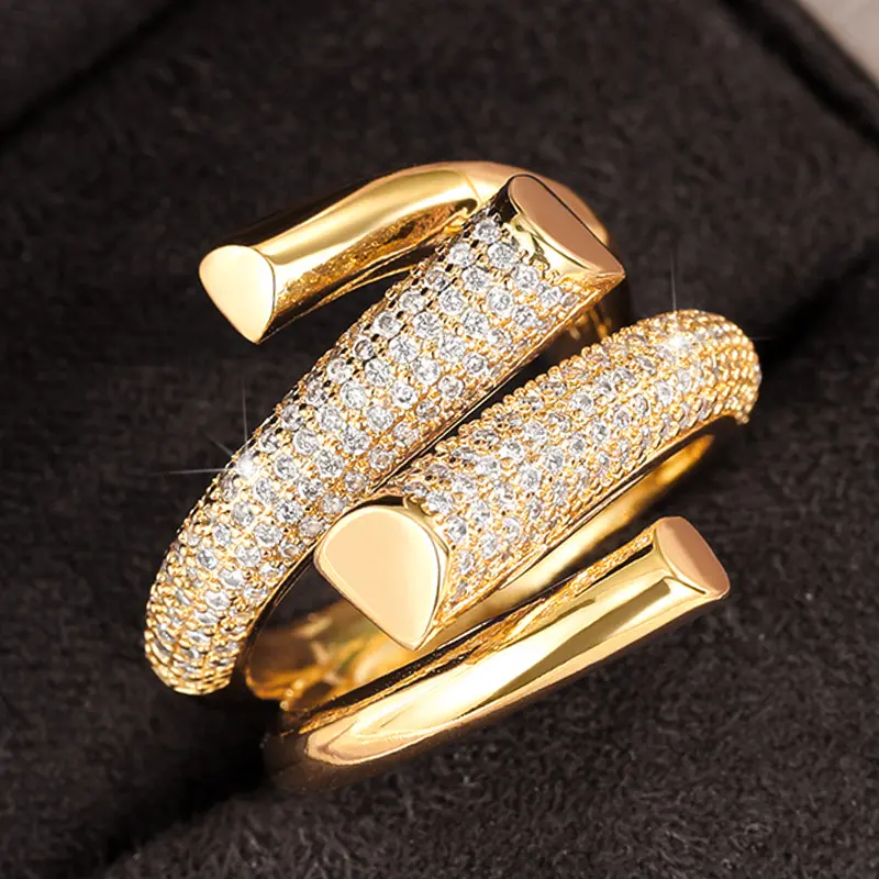 Huitan Hyperbole Shape Geometric Gold Color Girl Ring Luxury Paved Sparkling CZ Daily Wear Party Fashion Versatile Women Jewelry