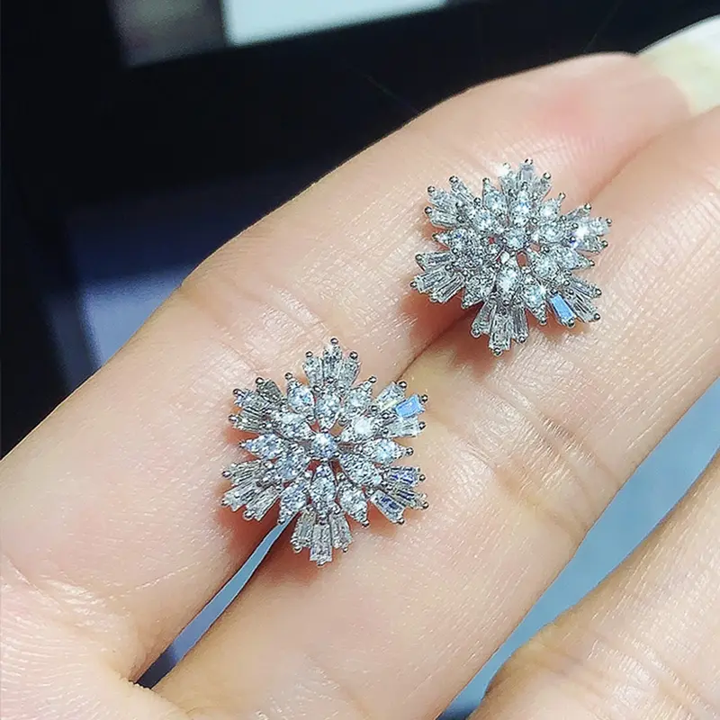 Huitan Gorgeous Cubic Zirconia Stud Earrings Women for Wedding Party Accessories Chic Ear Piercing Earrings Gift Fashion Jewelry