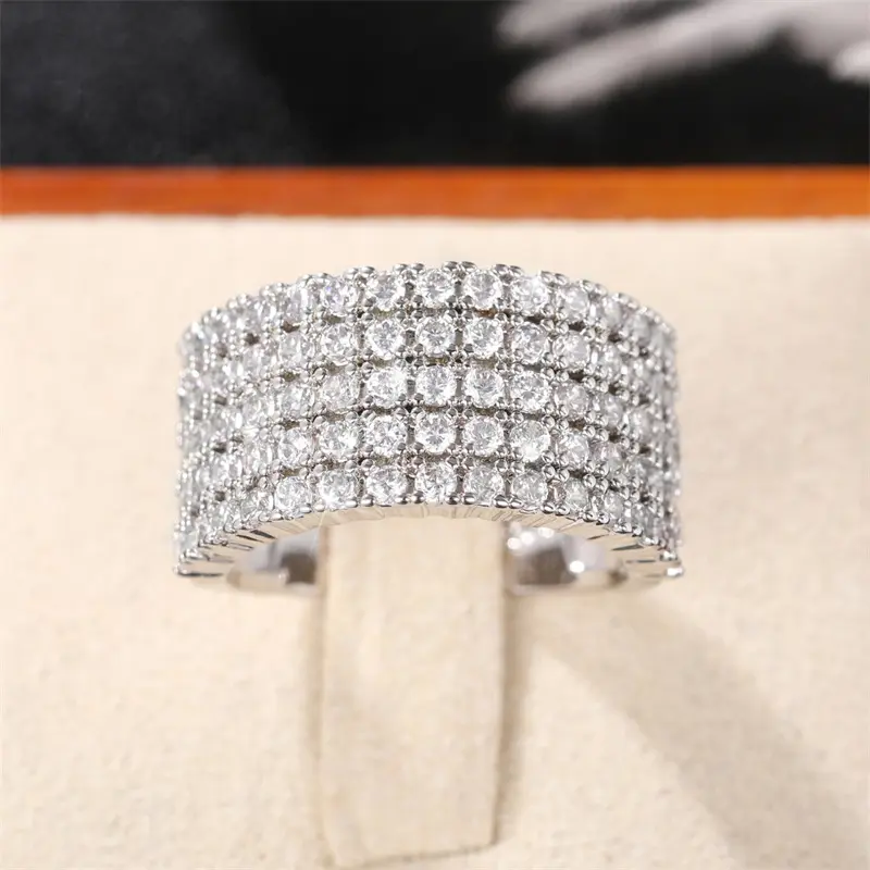 Huitan Dazzling Half Circle Paved CZ Rings for Women Fashion Luxury Wedding Bands Rings Simple Versatile Lady's Jewelry Party