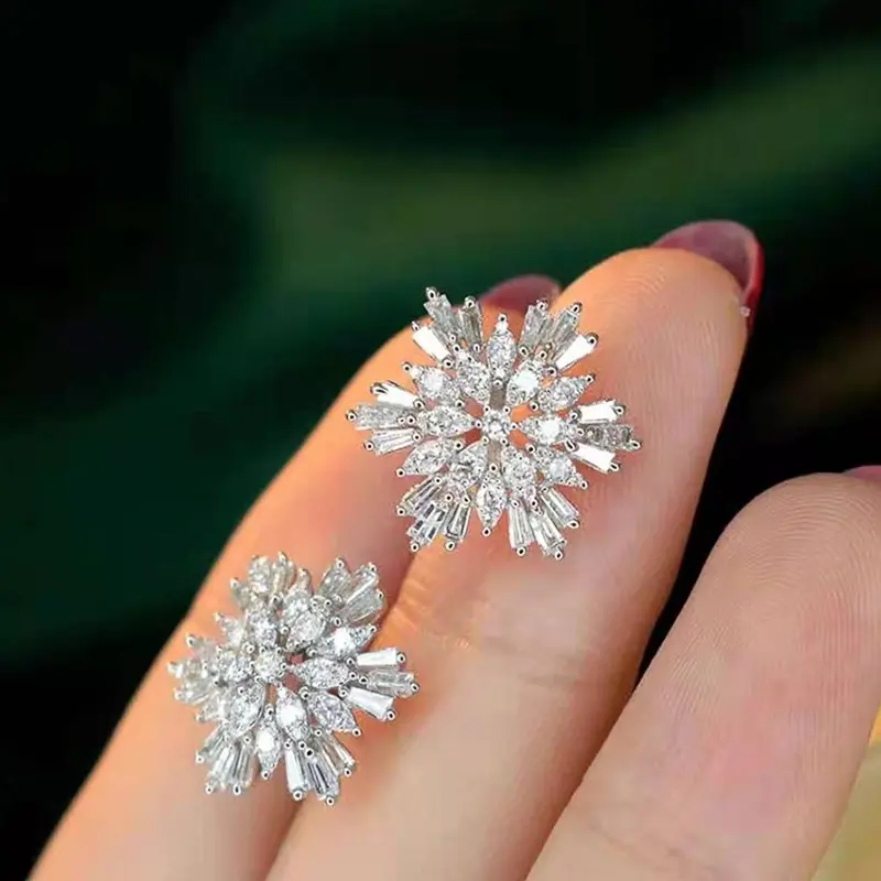 Huitan Gorgeous Cubic Zirconia Stud Earrings Women for Wedding Party Accessories Chic Ear Piercing Earrings Gift Fashion Jewelry