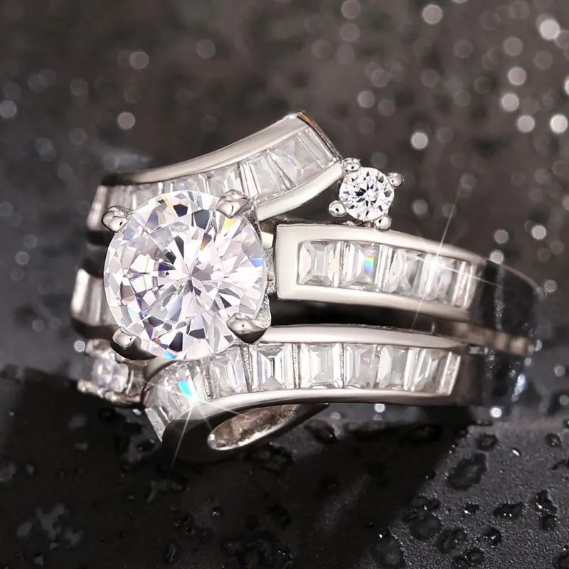 Huitan Luxury Proposal Engagement Rings Women Paved Brilliant Cubic Zirconia Crystal Fashion Rings Modern Female Jewelry 2023
