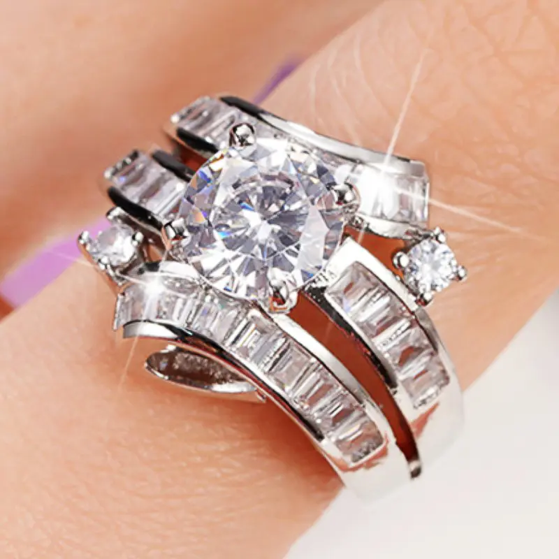 Huitan Luxury Proposal Engagement Rings Women Paved Brilliant Cubic Zirconia Crystal Fashion Rings Modern Female Jewelry 2023