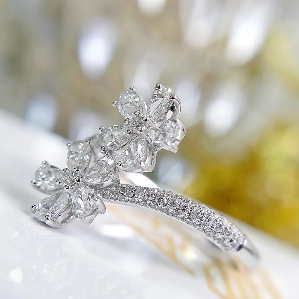Huitan Temperament Sweet Flower Finger Rings for Lady Luxury Inlaid AAA CZ Fashion Opening Rings Women's Finger Accessories Gift