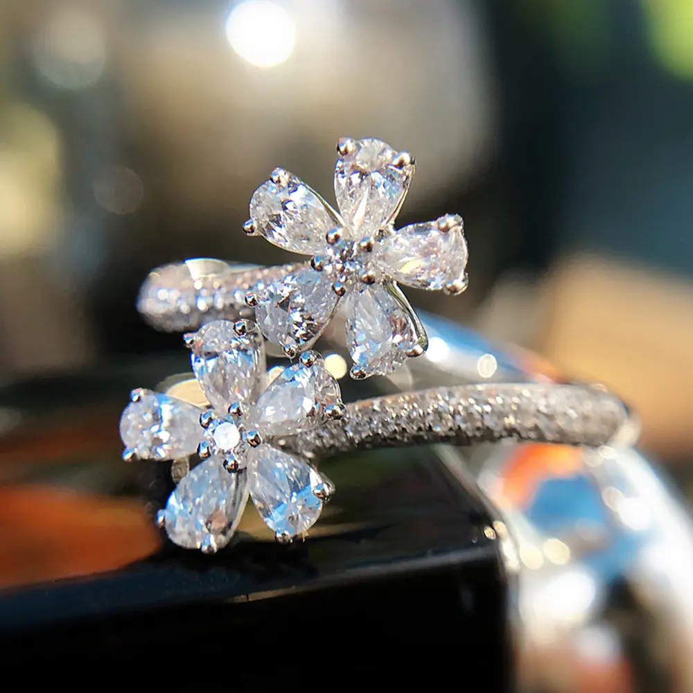 Huitan Temperament Sweet Flower Finger Rings for Lady Luxury Inlaid AAA CZ Fashion Opening Rings Women's Finger Accessories Gift