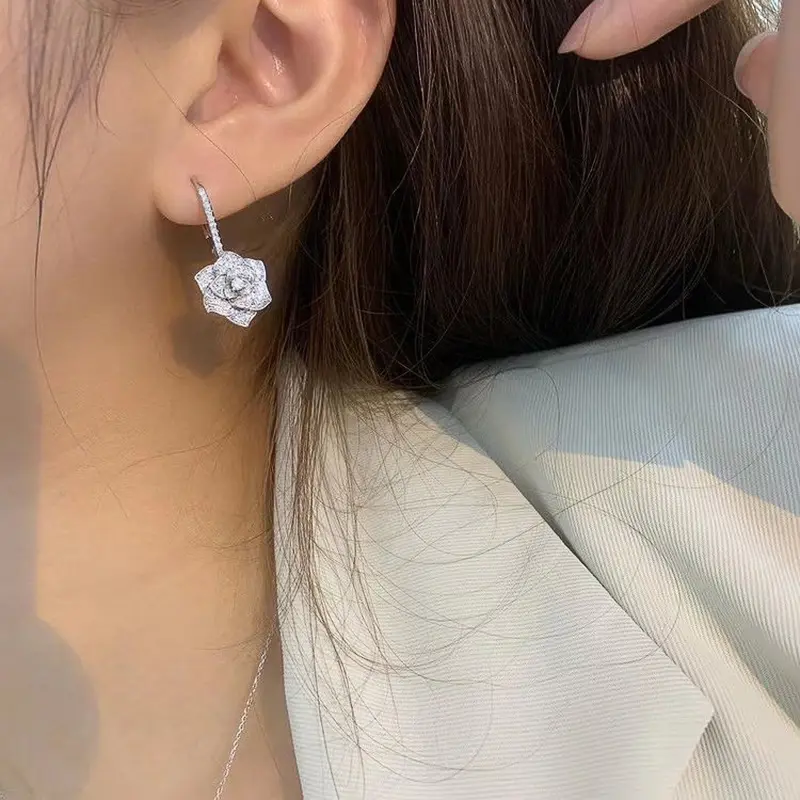 Huitan Flower Earrings Women Silver Color Luxury Inlaid AAA CZ Stone Brilliant Floral Dangle Earrings Wedding Trend Jewelry Gift