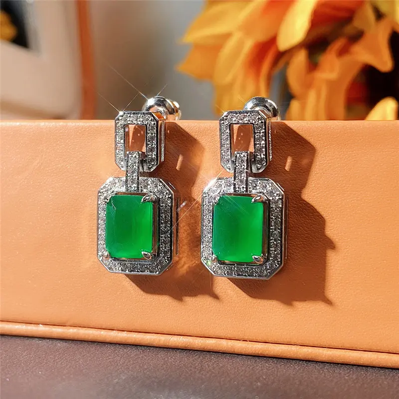 Huitan Vintage Green CZ Dangle Earrings Women Geometric Shaped Designed Lady's Ear Earrings Retro Party Jewelry Anniversary Gift