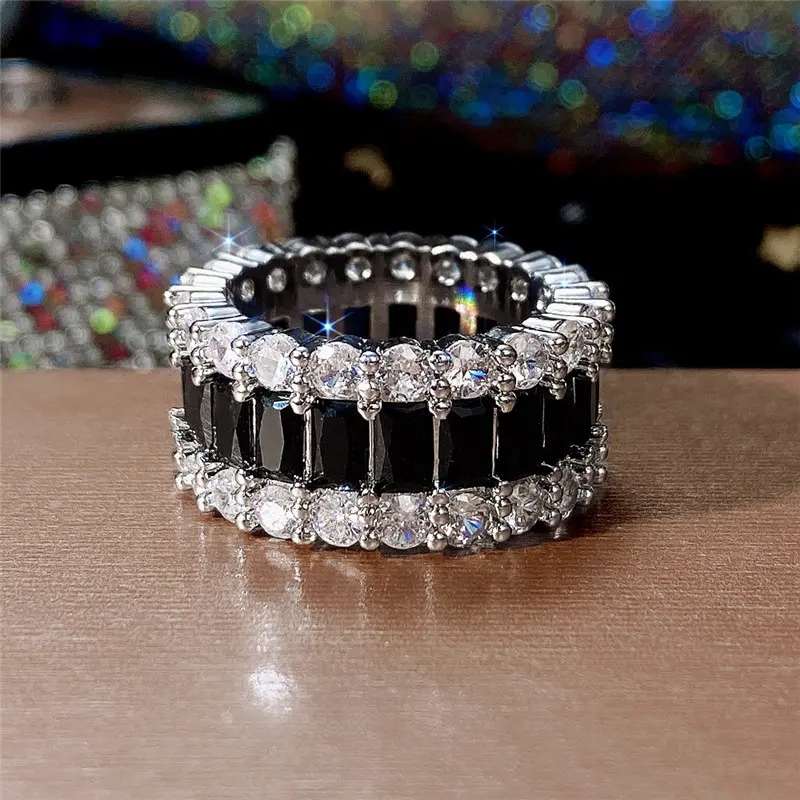 Huitan Personality Black CZ Wedding Rings for Women Bling Bling Gorgeous Newly Designed Accessories High Quality Fashion Jewelry