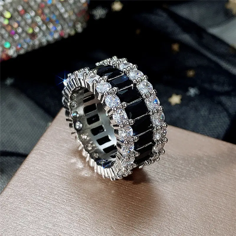 Huitan Personality Black CZ Wedding Rings for Women Bling Bling Gorgeous Newly Designed Accessories High Quality Fashion Jewelry