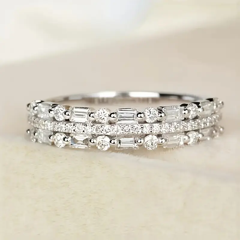 Huitan Versatile Trendy Finger Ring Lady Bright Zirconia Accessories for Wedding Ceremony Fashion Women Engagement Jewelry Gift