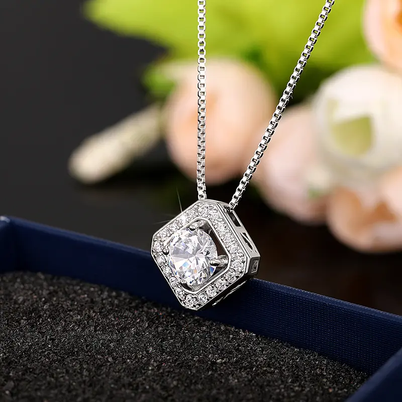 Huitan Classic Sqaure Pendant Necklace with Brilliant Cubic Zirconia for Women Simple Luxury Female Wedding Necklace Hot Jewelry