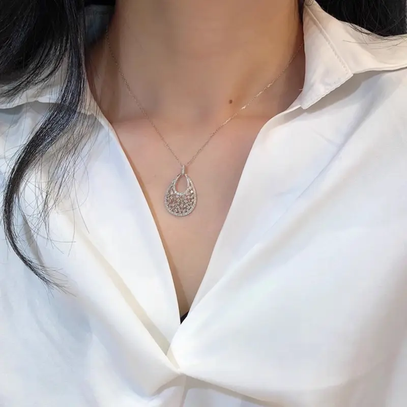 Huitan Gorgeous Waterdrop Shaped Pendant Necklace Full with Cubic Zirconia Bling Bling Bridal Wedding Necklace Statement Jewelry