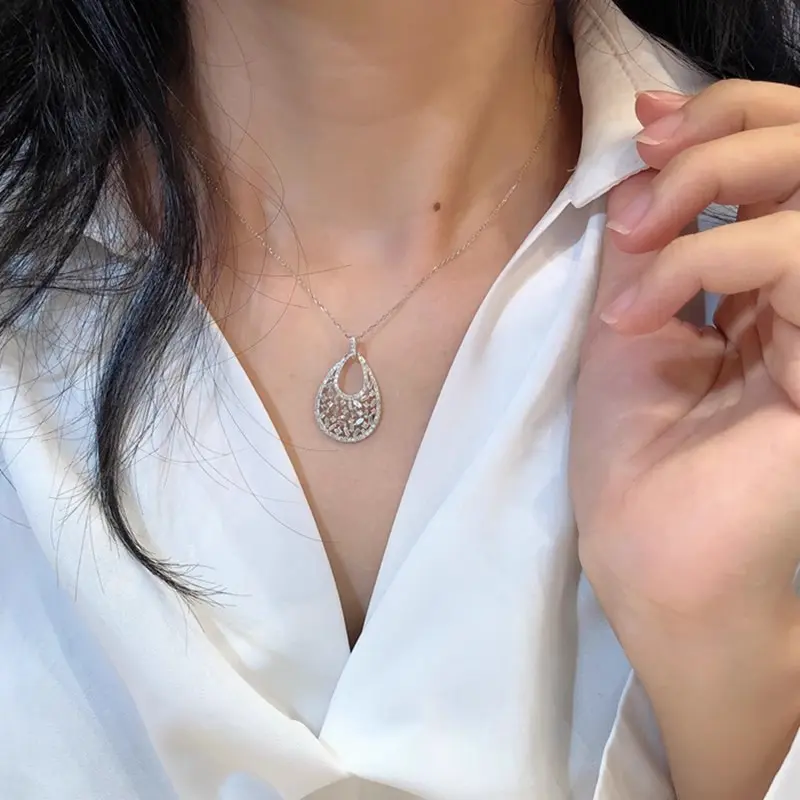 Huitan Gorgeous Waterdrop Shaped Pendant Necklace Full with Cubic Zirconia Bling Bling Bridal Wedding Necklace Statement Jewelry