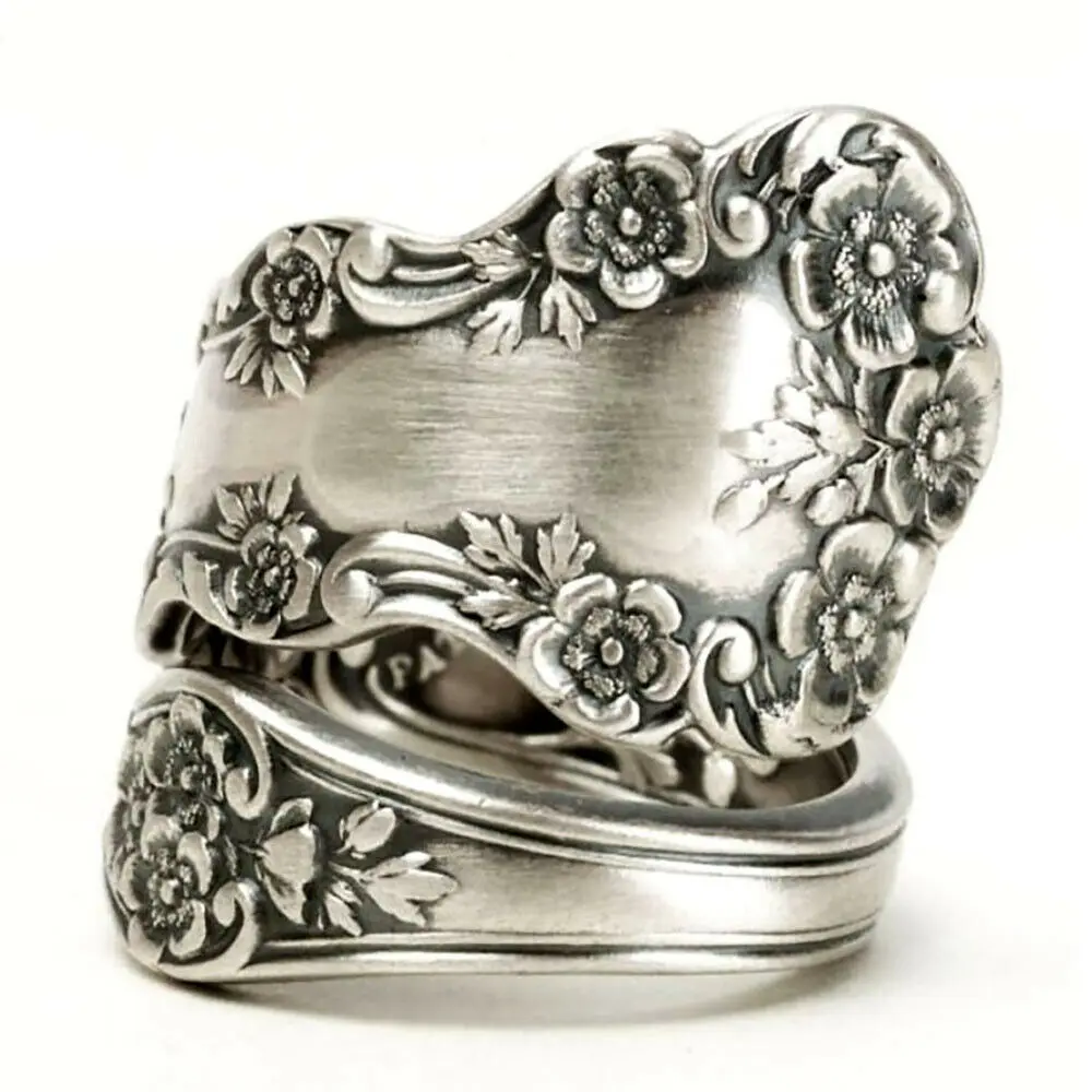 Huitan Romantic Vintage Carved Flower Finger Ring for Women Birthday Gift Retro Party Metallic Style Accessories Ladies Jewelry