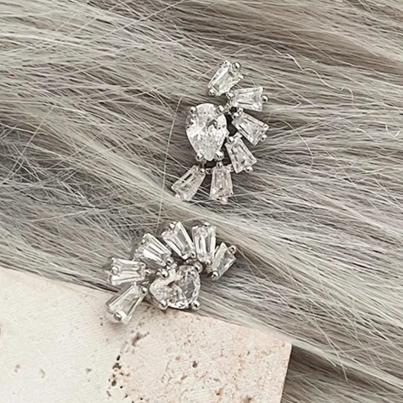 Huitan Dainty Women Stud Earrings with Geometric Cubic Zirconia Silver Color Exquisite Wedding Earrings for Lady Fashion Jewelry