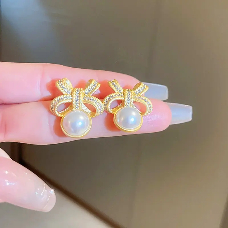 Huitan Newly Designed Bow with Simulated Pearl Stud Earrings for Women Luxury Gold Color Accessory Wedding Party Trendy Jewelry